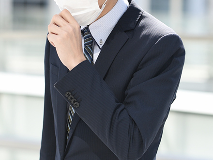 長引く咳でお悩みの方へ