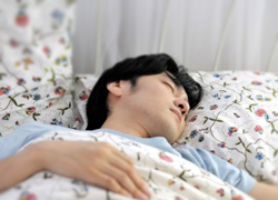 睡眠時の危険ないびきと安全ないびき